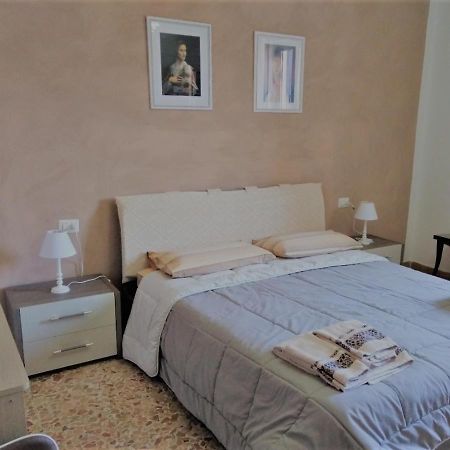 Bed and Breakfast Sa Rosa E Su Trapperi Oschiri Zewnętrze zdjęcie