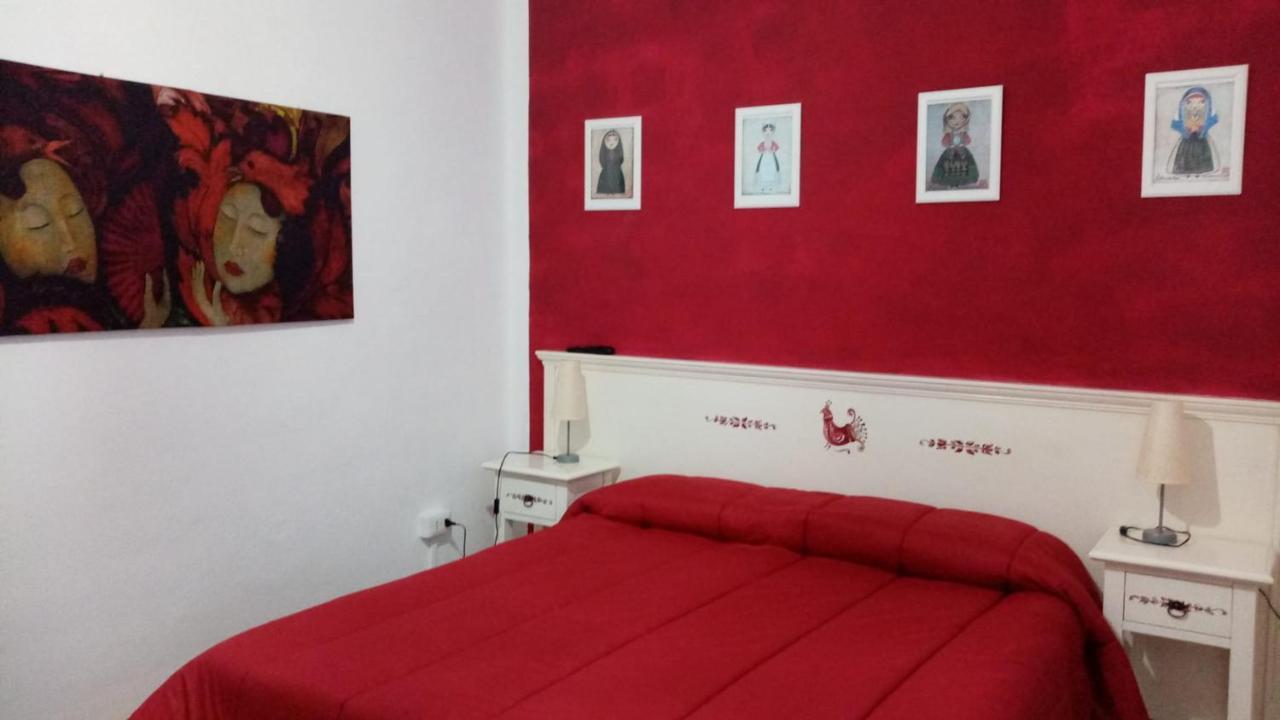 Bed and Breakfast Sa Rosa E Su Trapperi Oschiri Zewnętrze zdjęcie