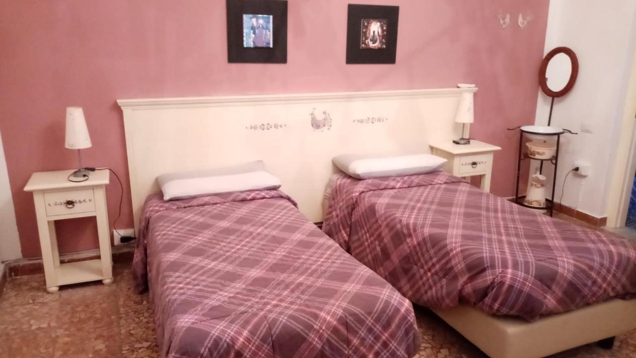 Bed and Breakfast Sa Rosa E Su Trapperi Oschiri Zewnętrze zdjęcie