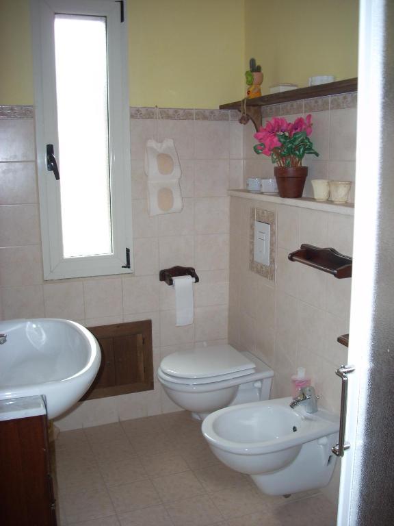 Bed and Breakfast Sa Rosa E Su Trapperi Oschiri Pokój zdjęcie